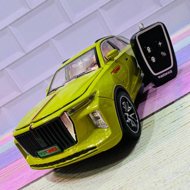 Remote Control Die-Cast SUV Car – Rechargeable & Realistic Design